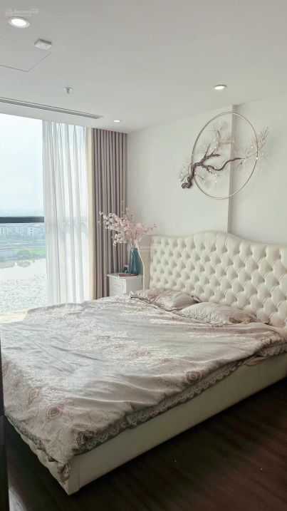 Fully Furnished 3-Bedroom Apartment with High-End Amenities