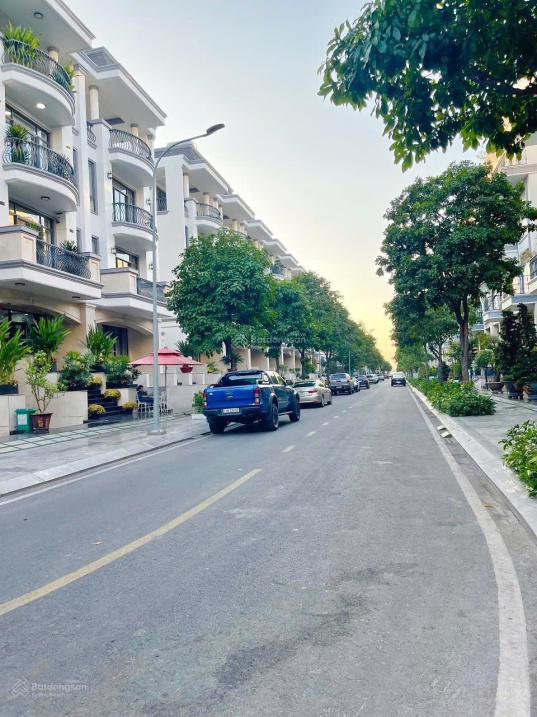 Modern Apartment with Balcony in Van Phuc City