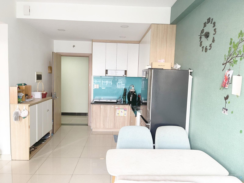 Modern 2-bedroom apartment with designer interior