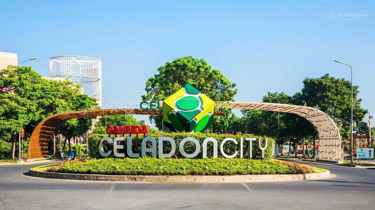 Luxury 2-Bedroom Apartment in Diamond Alnata, Celadon City