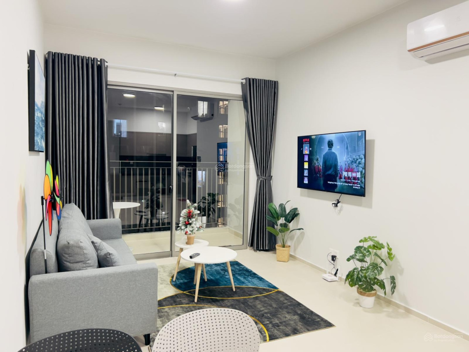 Modern 2-Bedroom Apartment with Full Amenities
