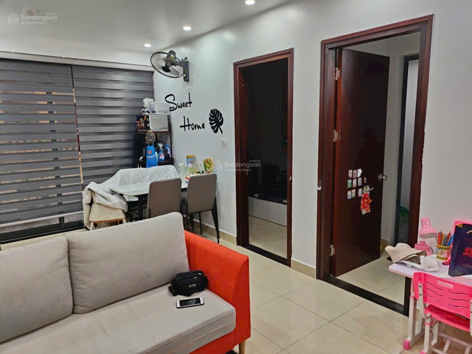 Modern 2-Bed Apartment in Van Quan Complex