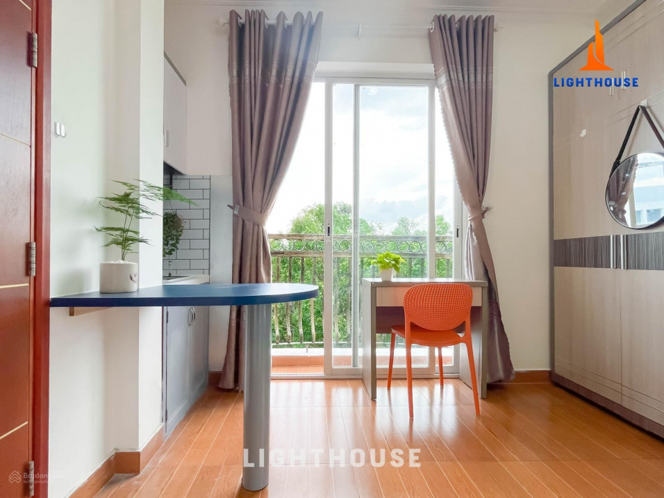 Luxury One Bedroom Apartment Near Pico Plaza