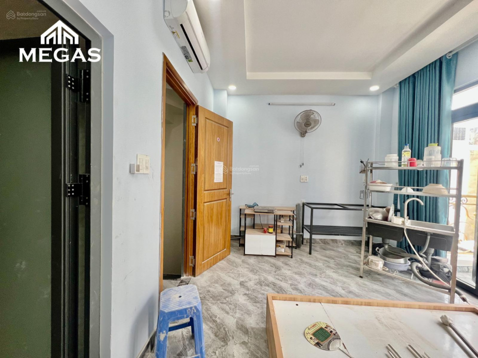 Modern Studio Apartment with City View Balcony