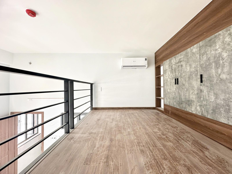Modern Loft Apartment with High Ceiling Near Lotte Mart