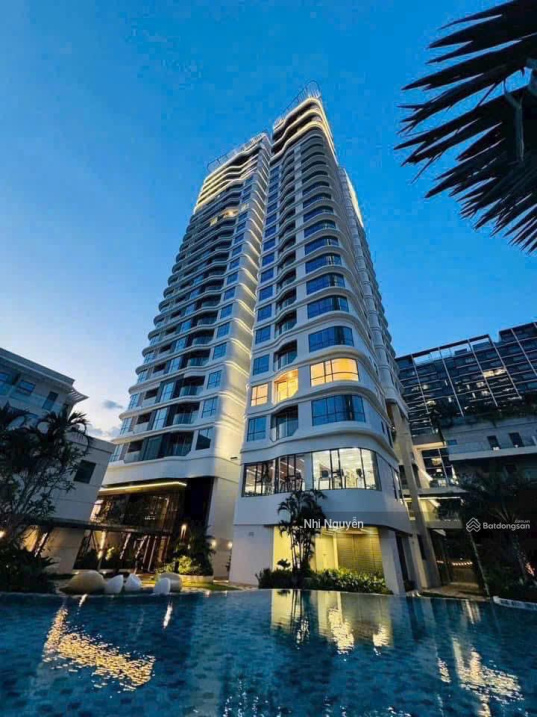 Luxury 3-Bedroom Apartment with Panoramic Views