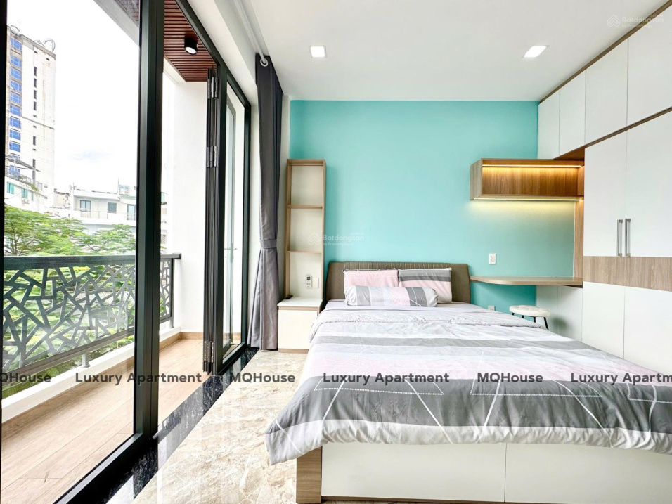 Modern Studio with Balcony in Le Van Sy