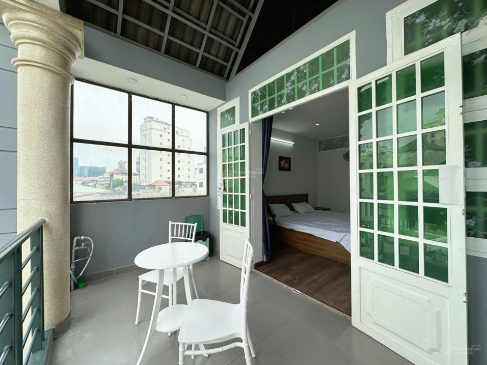 Modern Studio with Balcony near UEF