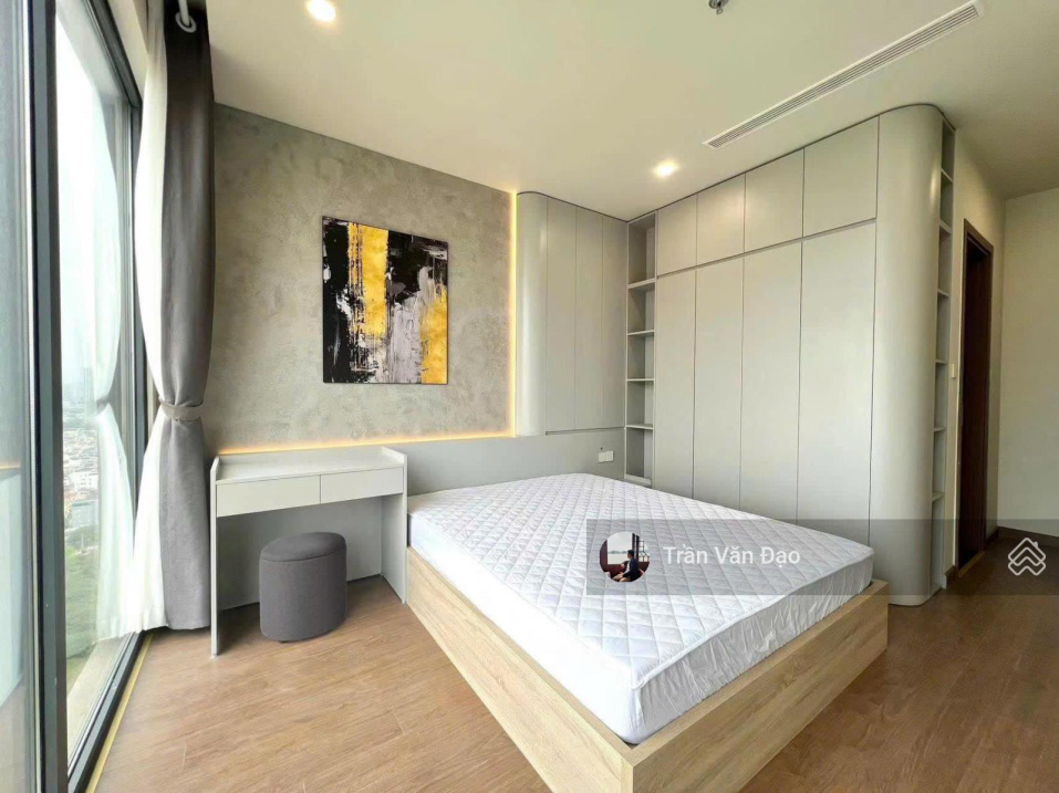 Spacious 3-Bedroom Corner Apartment in Hoang Thanh Pearl