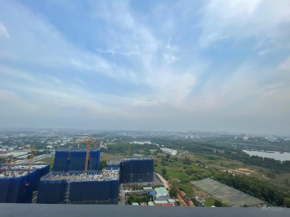 Modern 2-Bedroom Apartment at Bcons Green Topaz