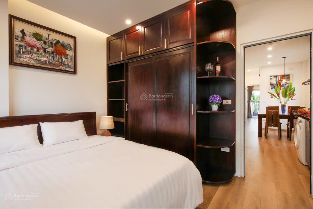 Modern 2-Bedroom Apartment with Balcony in Hoan Kiem