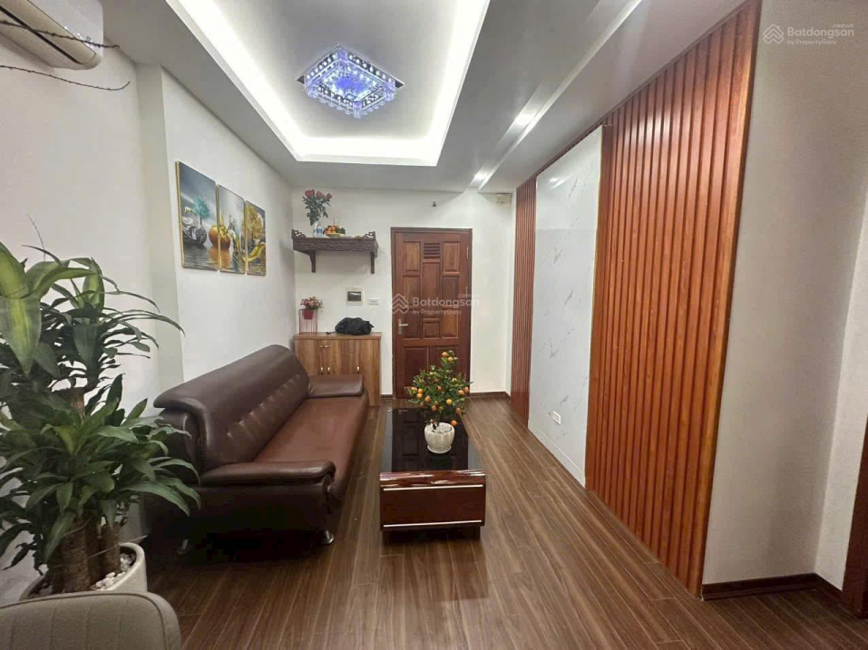 Modern 55m² Apartment with 2 Bedrooms, West Lake