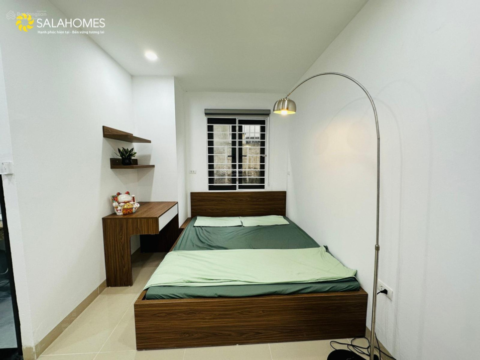 Modern Studio Apartment with Full Kitchen