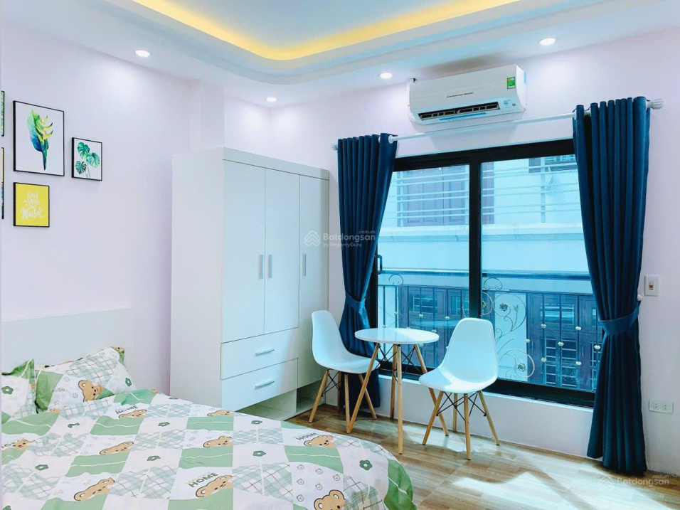 Modern Studio Apartment with Full Amenities