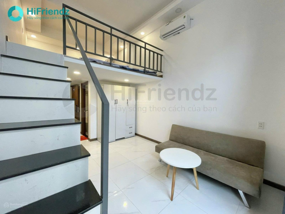 Modern Duplex Apartment with Full Furnishings Q2