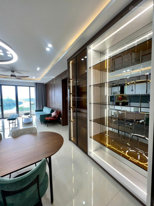 Luxury River View Apartment in Riverpark Premier