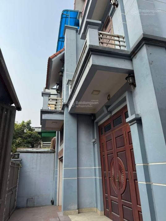 Spacious 4-Bedroom Villa in Van Quan