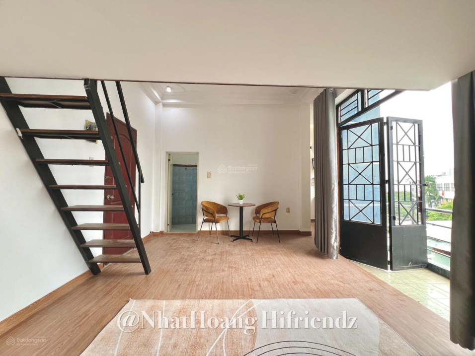 Duplex Balcony Apartment near Bach Khoa University, District 10
