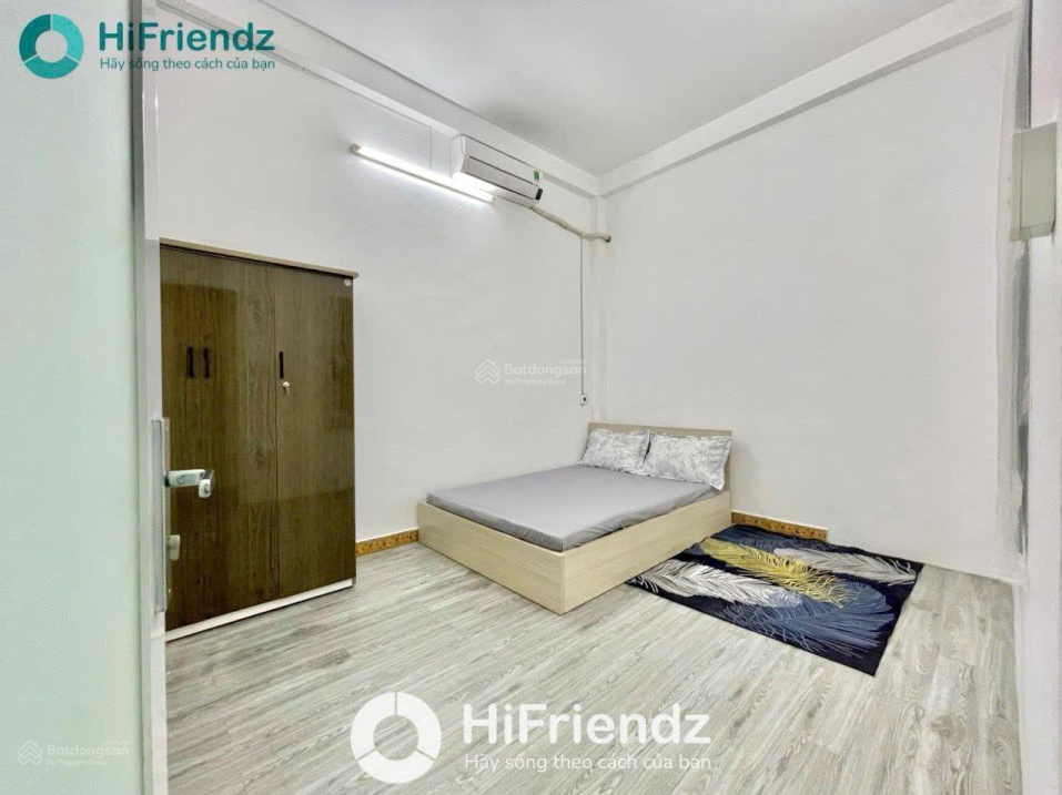 Modern 2BR Apartment with Balcony Near University