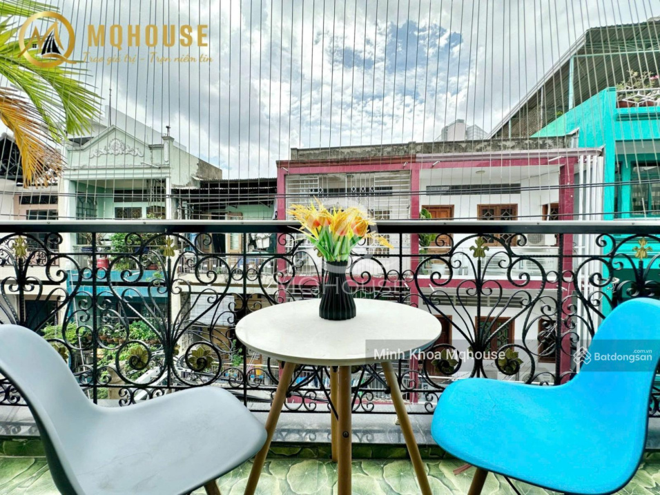 Modern Studio Apartment with Balcony in Tan Binh