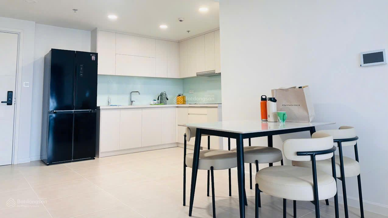 Pool View Apartment with Full Furnishings