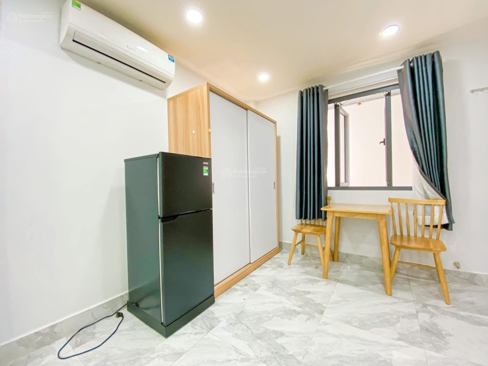 Modern Studio Apartment with Full Amenities