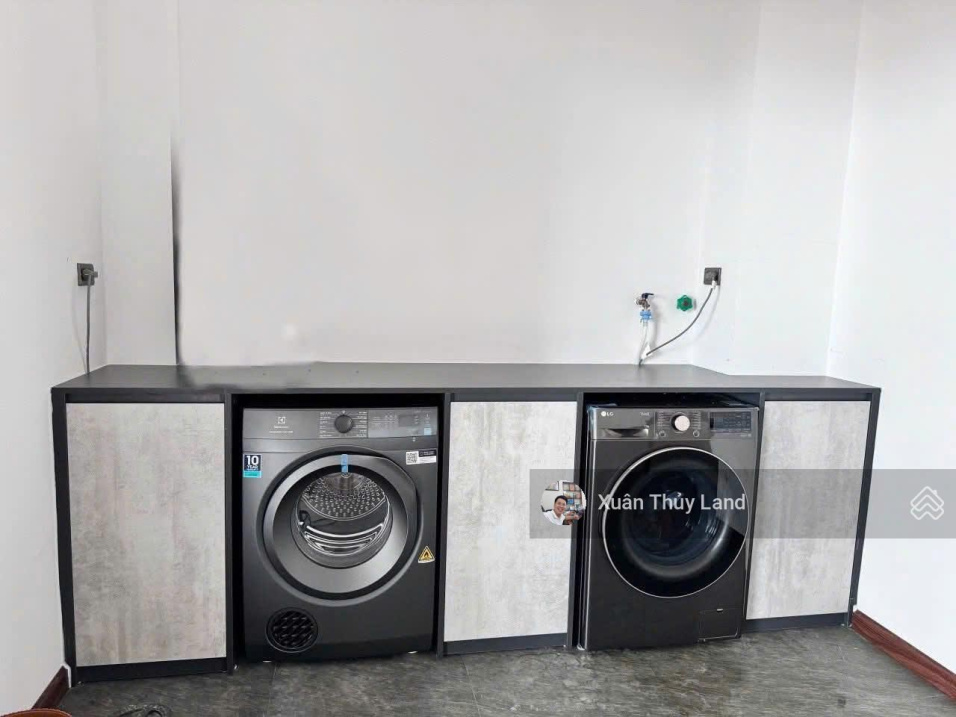 Full Furnished House in Lệ Mật Việt Hưng with Garage and Elevator