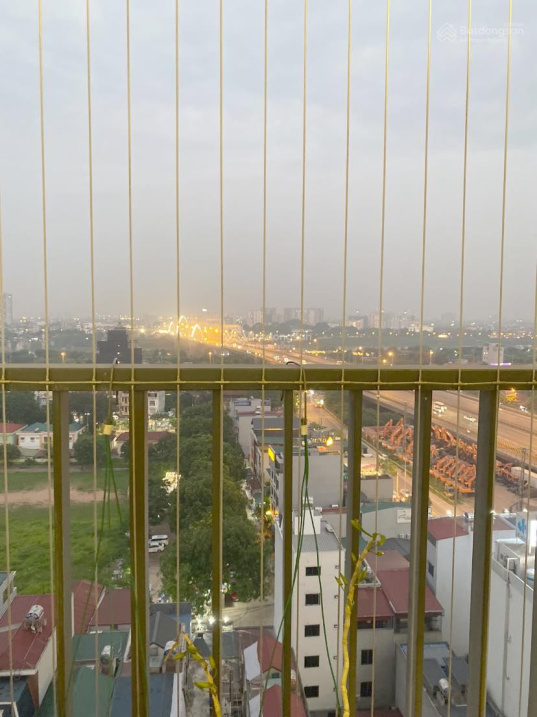 Modern 1-Bedroom Apartment with City View
