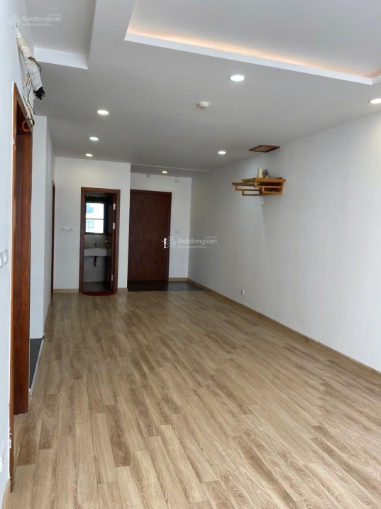3-Bedroom Apartment at Smile Complex, Nguyen Canh Di Street