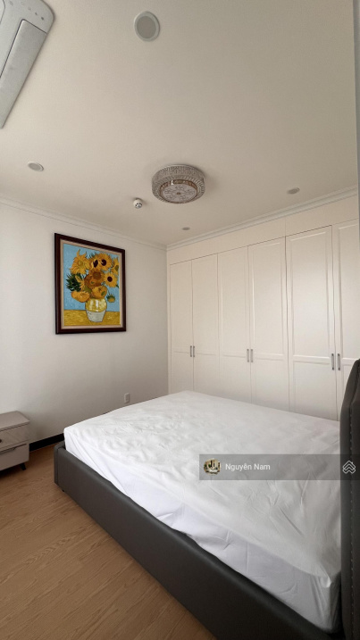 Corner apartment in tower 903A, floor 21, fully furnished