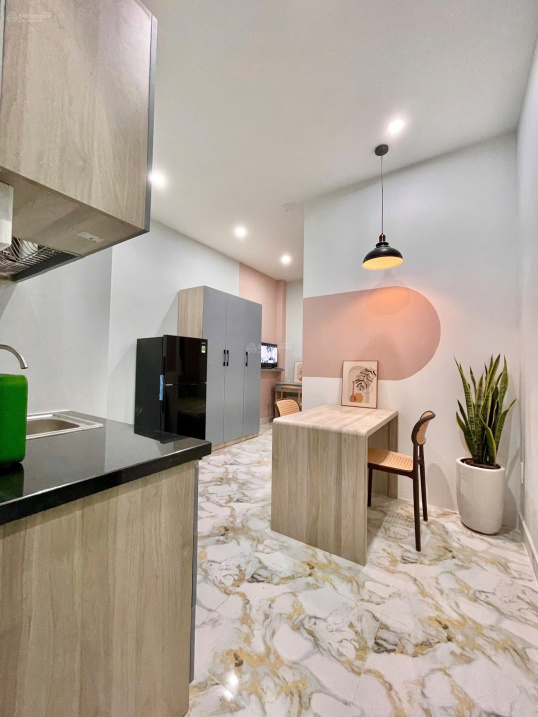 Modern Studio Apartment with Full Amenities