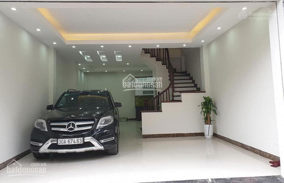 Modern 90m² House with Car Parking