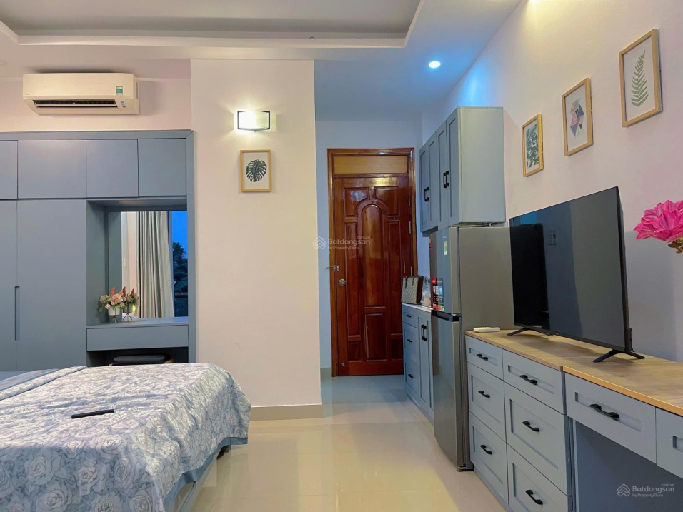 Modern Studio Apartment with Furnished Interior