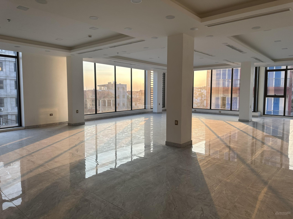 Modern 8-Floor Building with Commercial and Residential Space