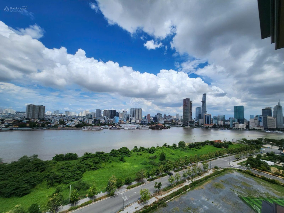 Luxury 212m² Empire City Apartment with Views