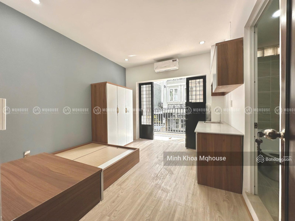 Modern 30m² Studio Apartment with Balcony