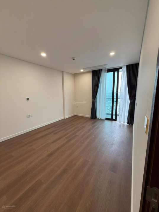 2-Bedroom Apartment in Sunshine Green Iconic, Long Bien District