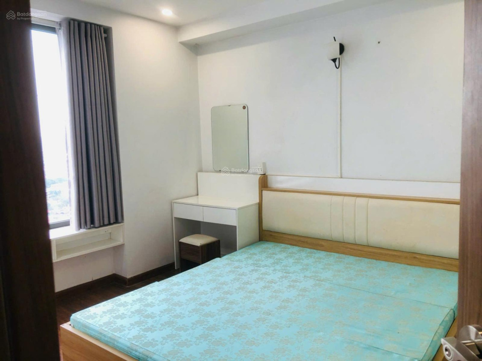 Furnished 2-Bedroom Apartment in Thang Long Garden