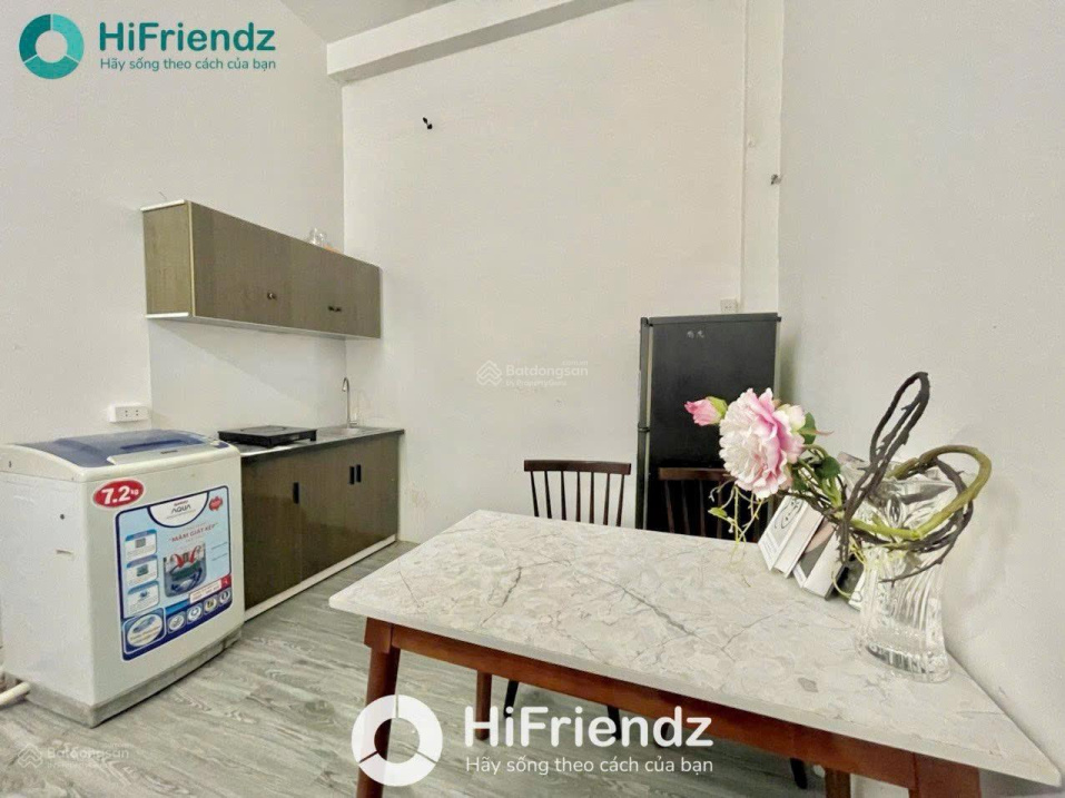 Modern 2BR Apartment with Balcony Near University