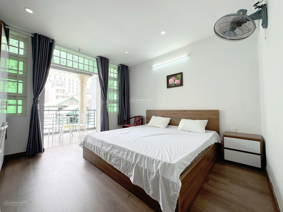 Modern Studio with Balcony near UEF