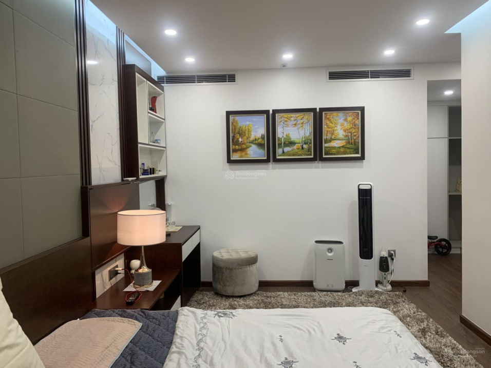 Modern 2-Bed Apartment in Tay Ho District