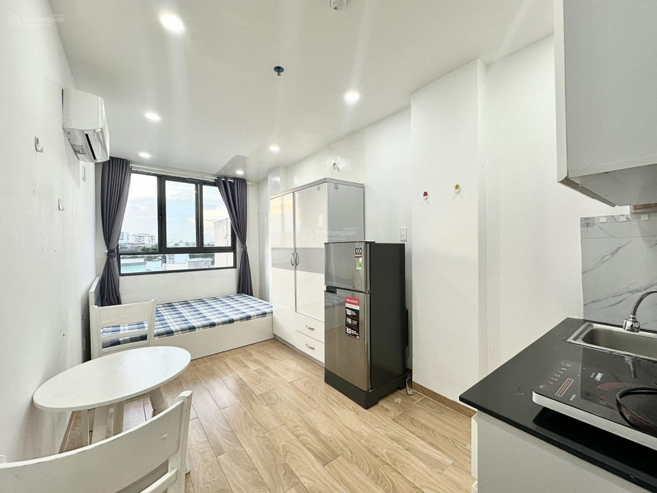 Modern Studio Apartment in District 3