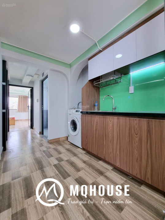 Modern 2BR Apartment with Balcony in District 3
