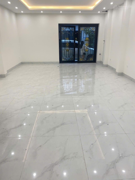 Modern 5-Floor Townhouse with 5m Frontage