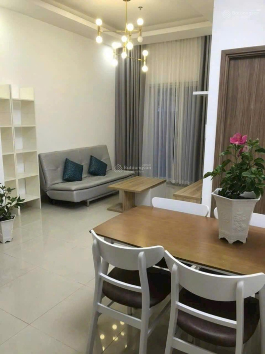 Modern Midori Park Apartment with Designer Finishes