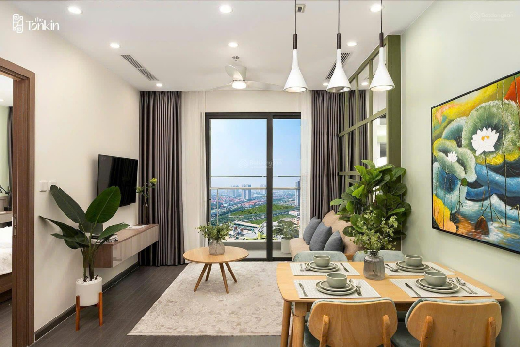 Modern Apartment with City View in Vinhomes