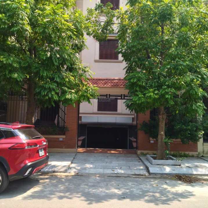 Spacious Villa in Ha Dong for Educational Use