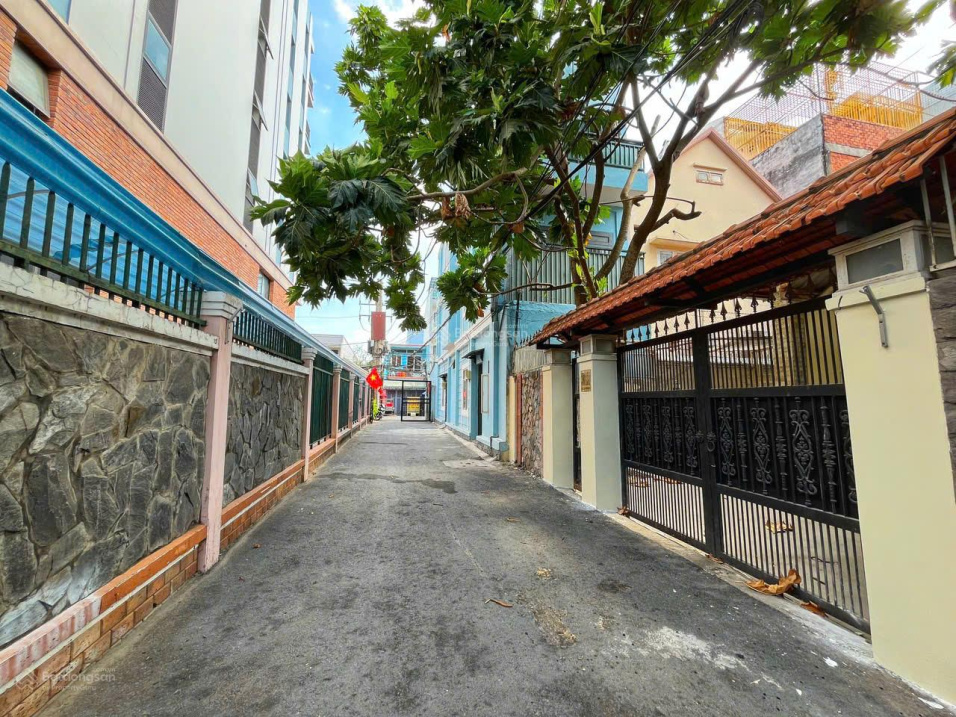 Rental house in Dien Bien Phu, District 10, near Cao Thang