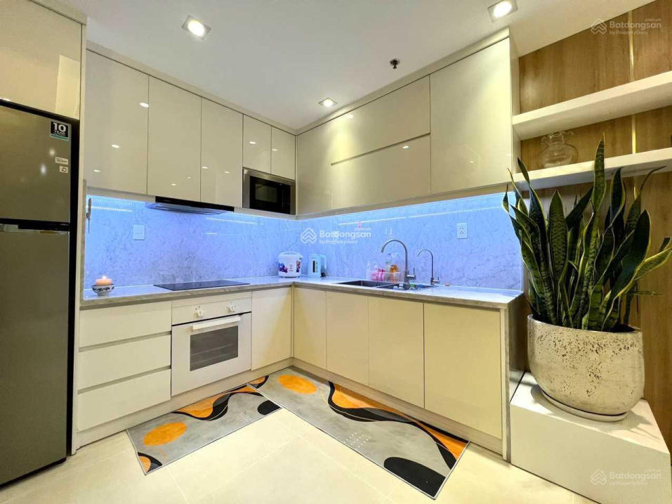 Modern 2-Bed Apartment with Designer Interior