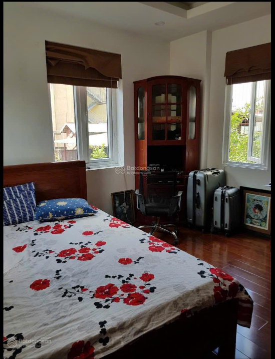 Modern 65m² Apartment with 2 Bedrooms in Ba Dinh